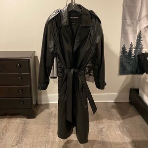 Wilson’s Ladies Long Black Leather coat Size Medium